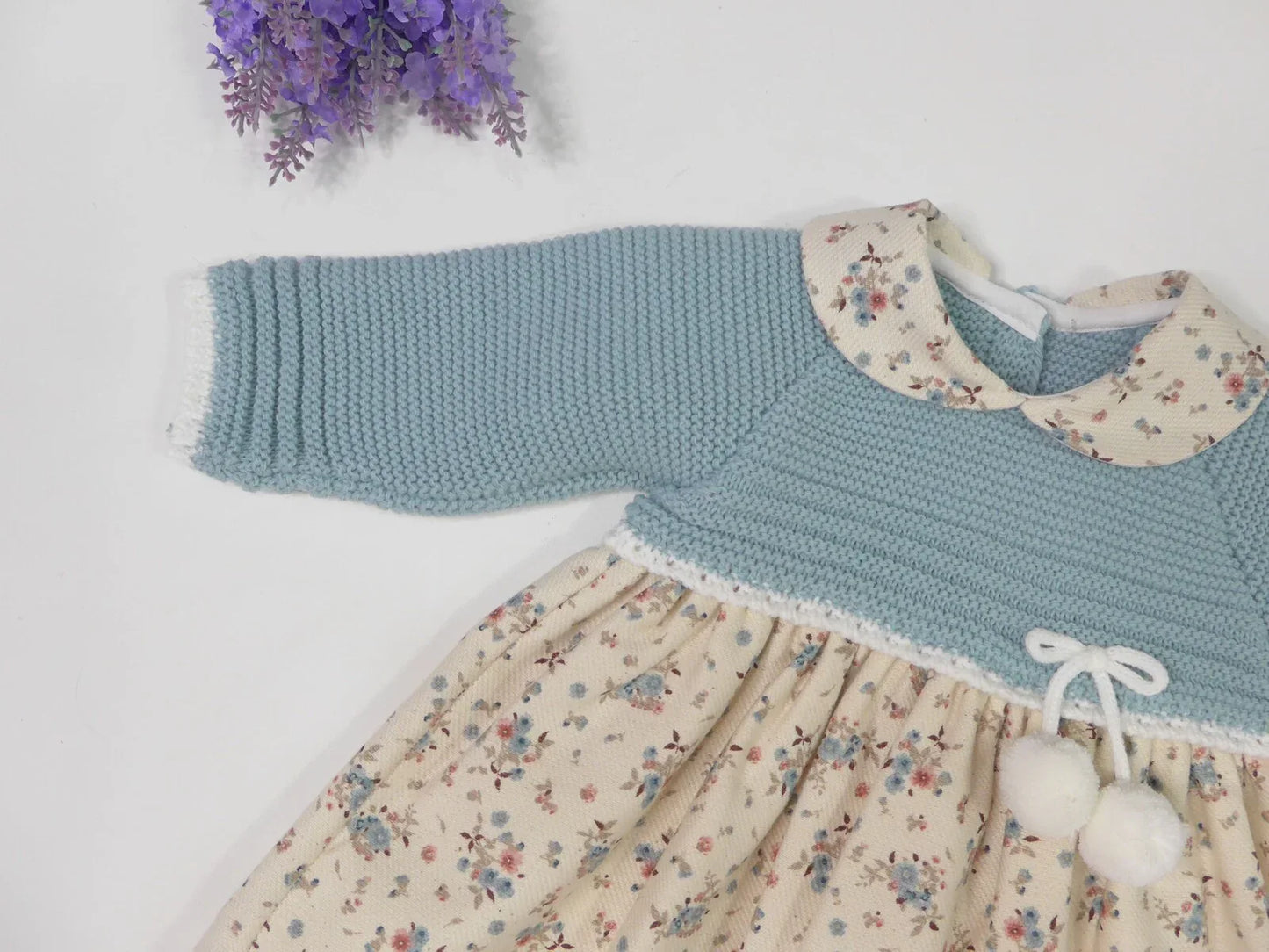 Vestido verde empolvado y florecitas verdes - PARDALETS