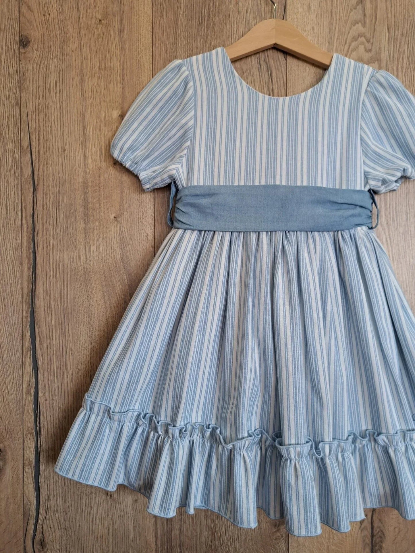 Vestido rayitas celestes con lazada - PARDALETS