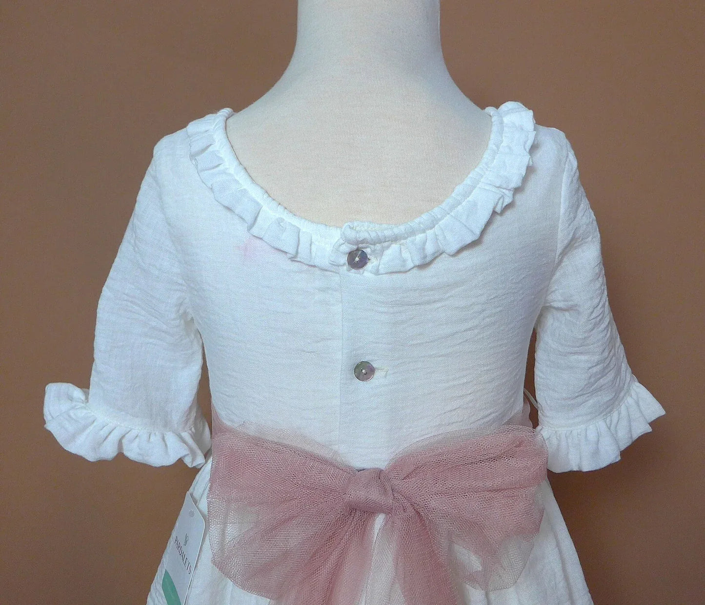 Vestido infantil de bambula blanco y fajin rosa - PARDALETS