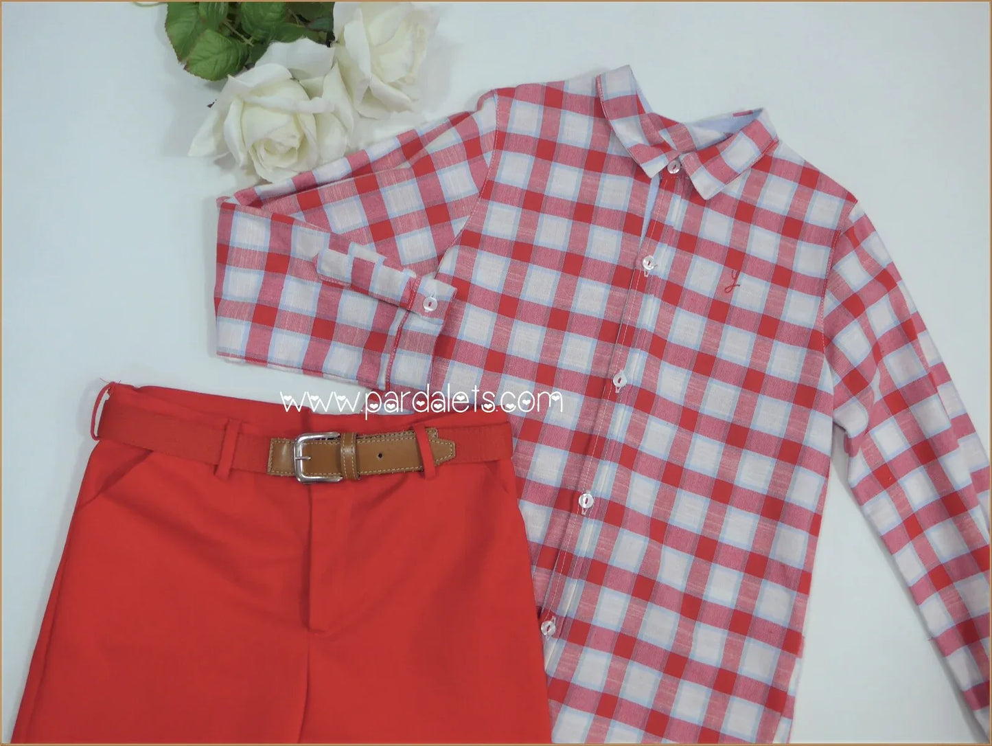 Camisa cuadros rojos y short rojo con cinturon "Vinci" - PARDALETS