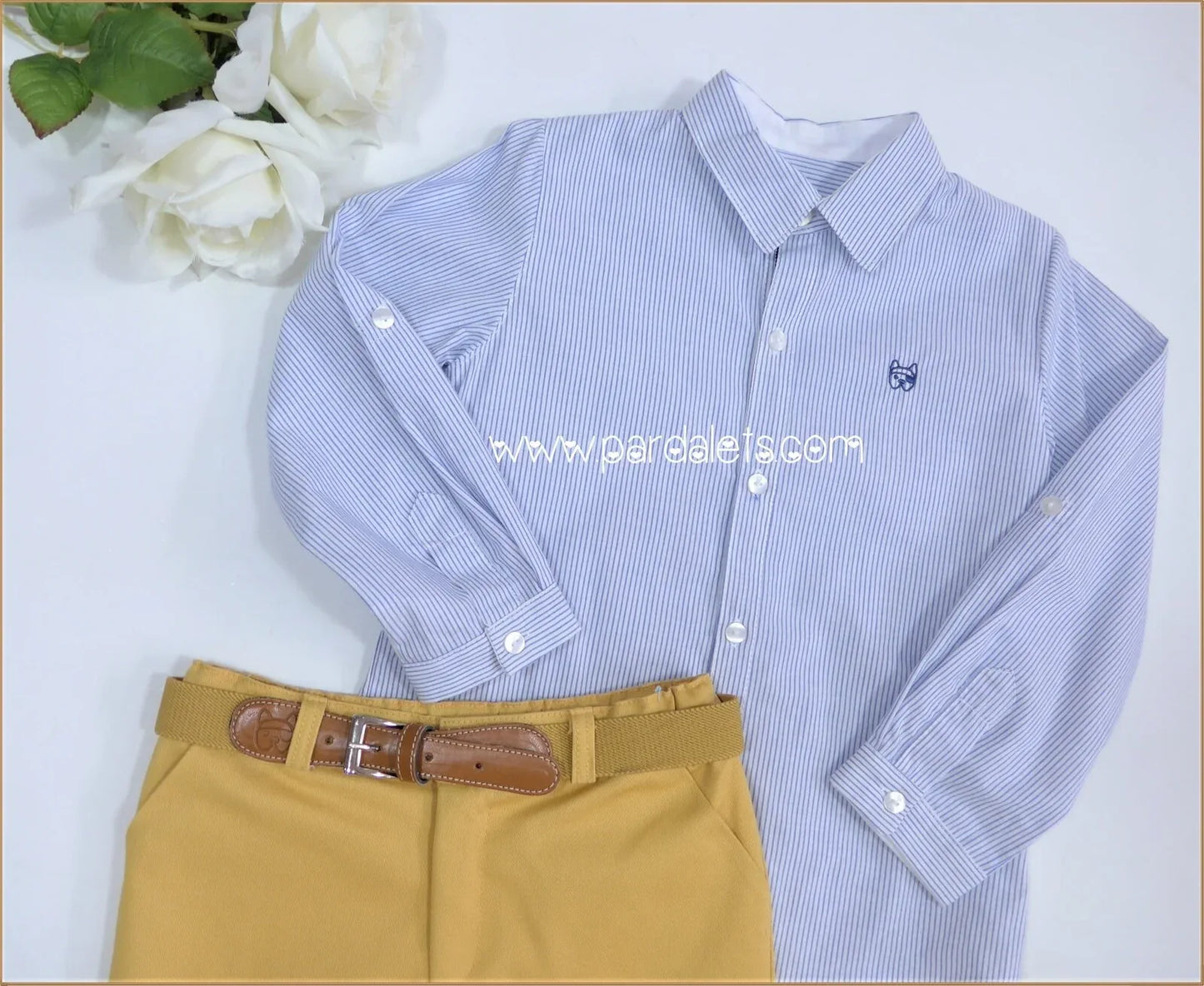 Conjunto camisa rayita azul y short mostaza "Talia" - PARDALETS