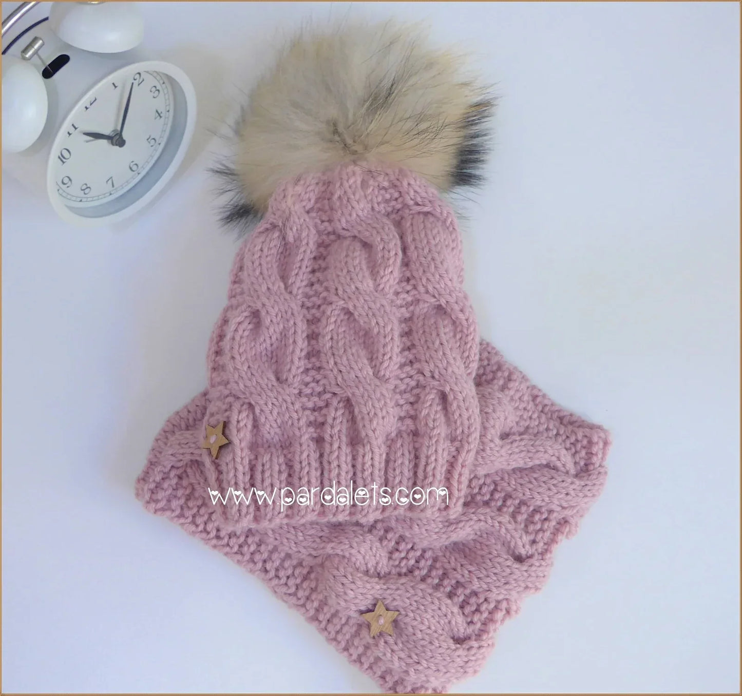 Gorro lana merino rosa maquillaje pompon pelo natural - PARDALETS