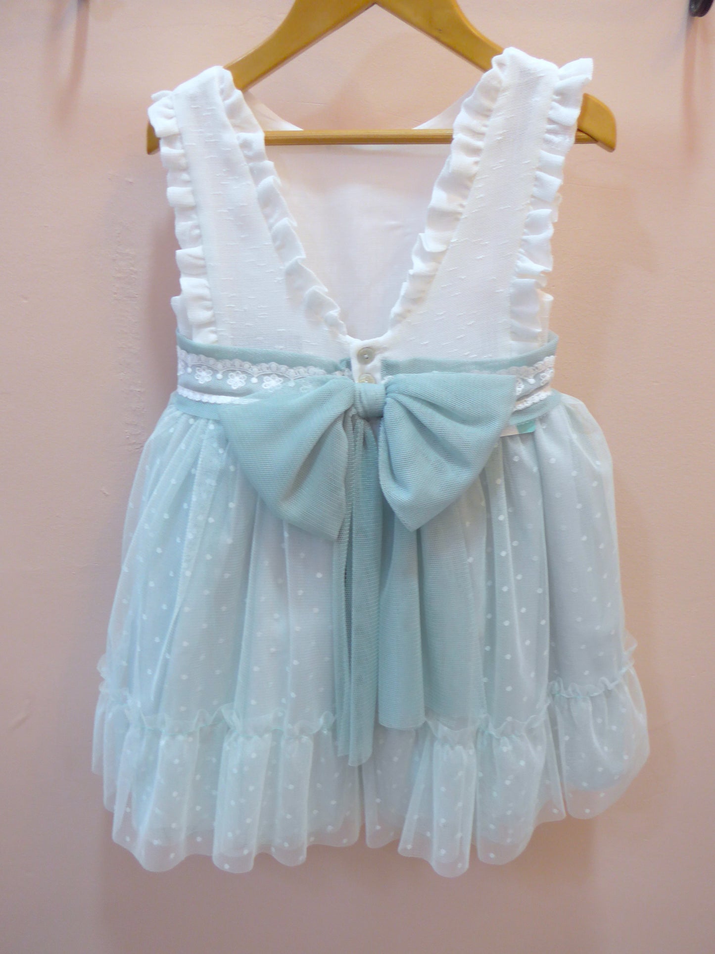 Vestido tul verde sin mangas