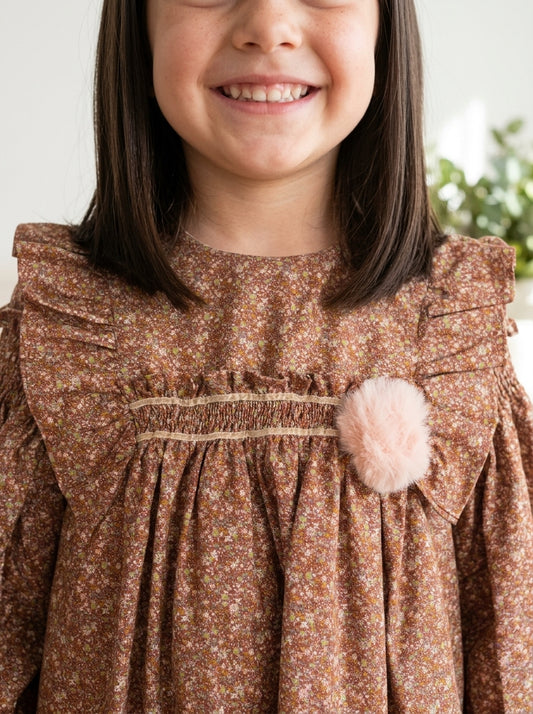 Vestido marroncito con florecitas "Turron"
