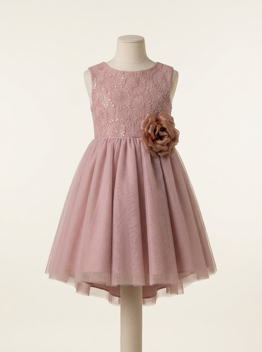 Vestido tul rosa maquillaje con rosetón