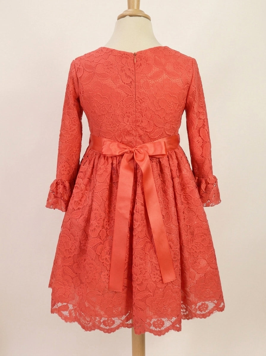 Vestido encaje coral manga francesa