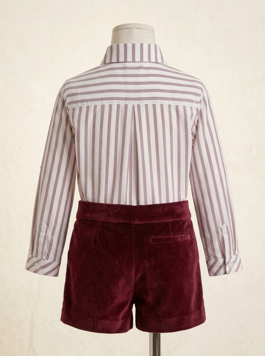 Conjunto camisa rayas granate y short terciopelo granate con pajarita