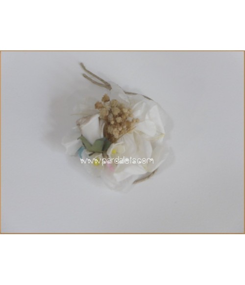 Tocado blanco con pinza pato y flores 5 cm