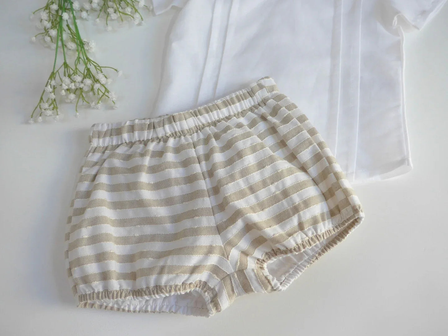 Conjunto camisa beig y bombacho de rayas - PARDALETS