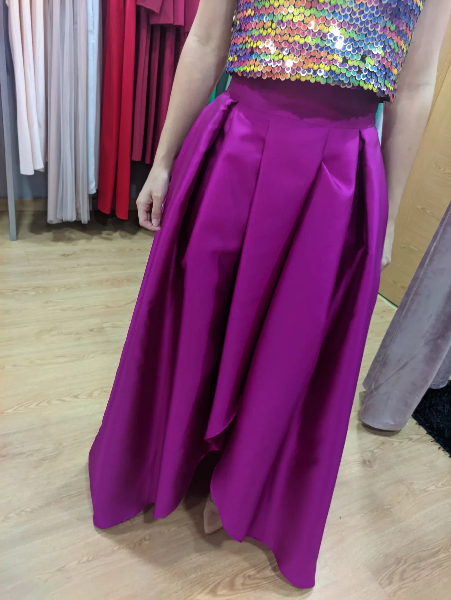 Conjunto top lentejuelas y falda saten - PARDALETS