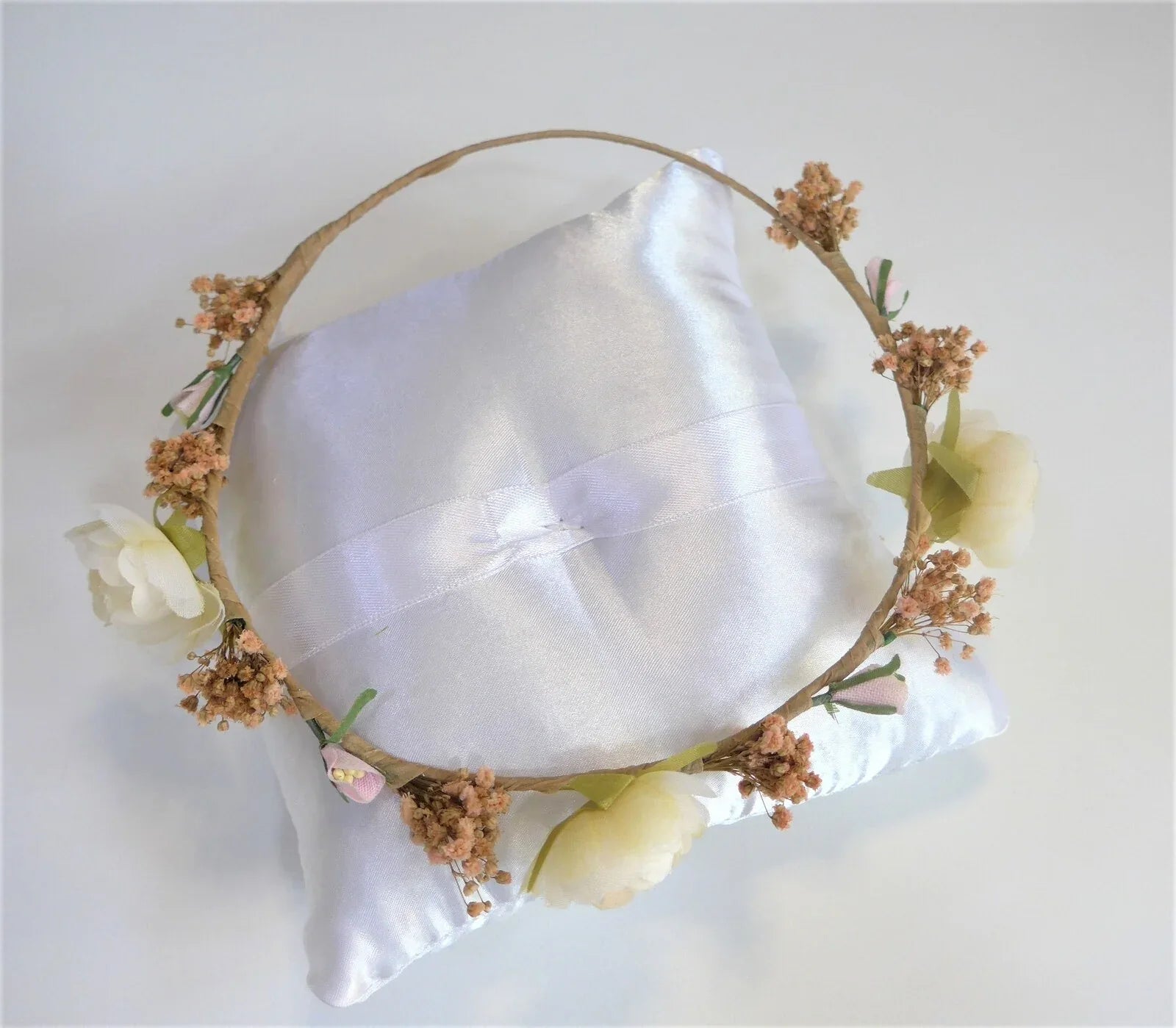 Corona flores beig y rosas con paniculata rosa - PARDALETS