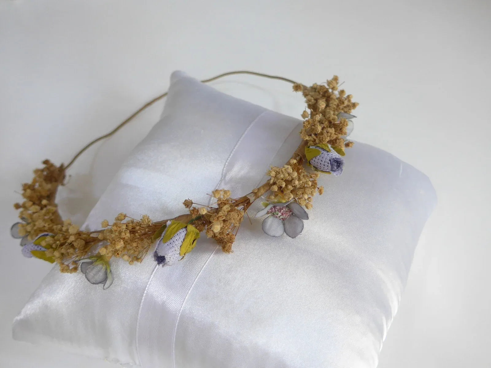 Corona de flores azules y malva con paniculata beig - PARDALETS