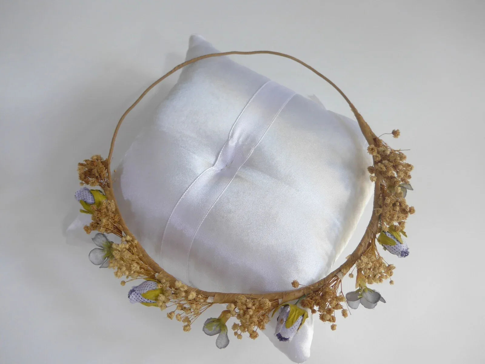 Corona de flores azules y malva con paniculata beig - PARDALETS