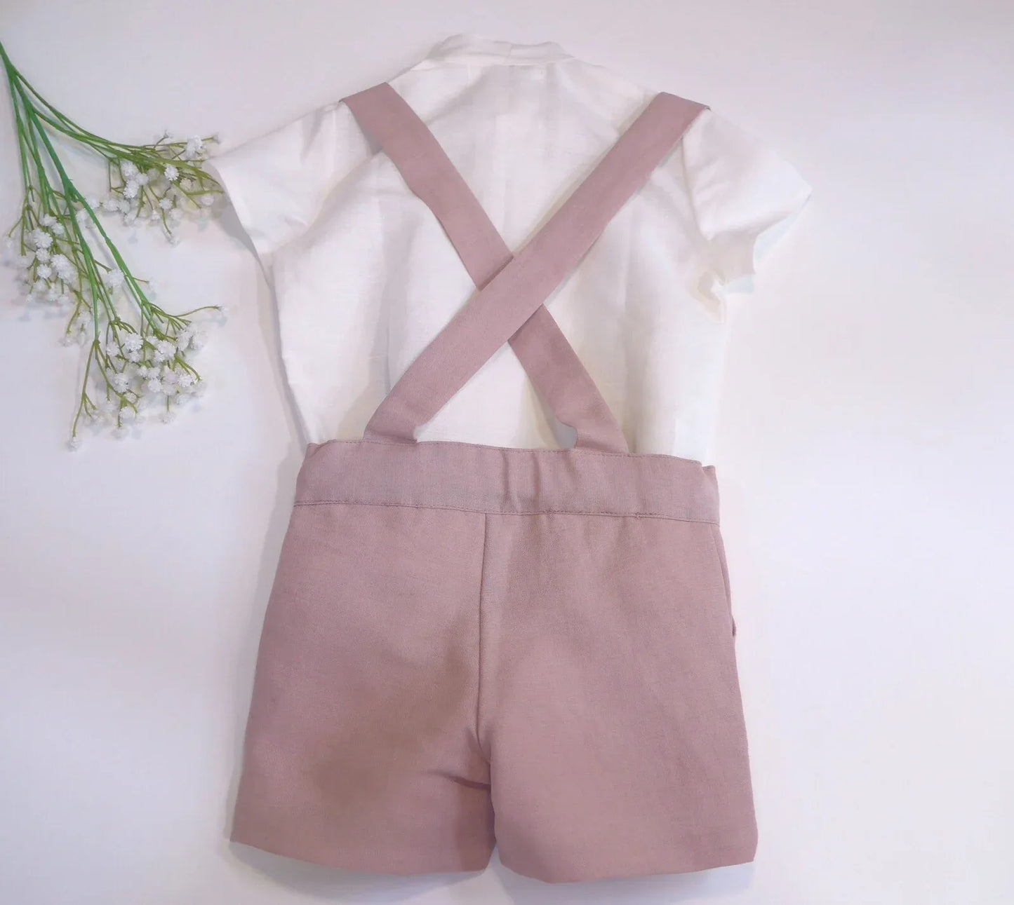 Conjunto camisa beig y short con tirantes rosa empolvado - PARDALETS