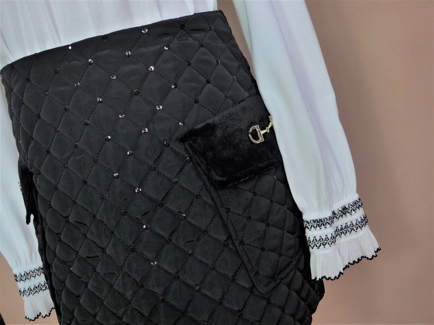 Falda negra acolchada con lentejuelas - PARDALETS