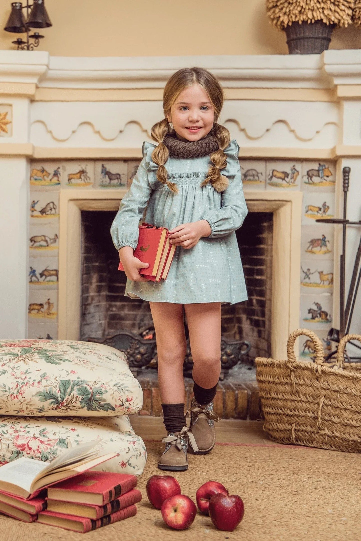 Vestido verde empolvado con letras "Pinocho" - PARDALETS