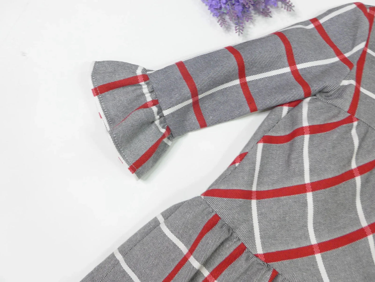 Vestido gris con rayas blancas y rojas - PARDALETS