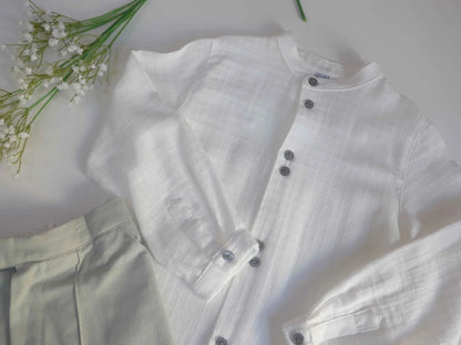 Conjunto camisa blanca y short verde empolvado "Pandora" - PARDALETS