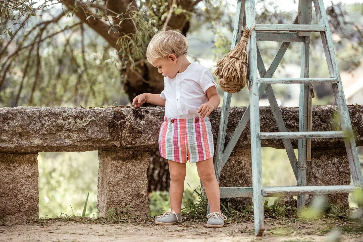Conjunto camisa blanca y short rayas multicolor "Caracola" - PARDALETS