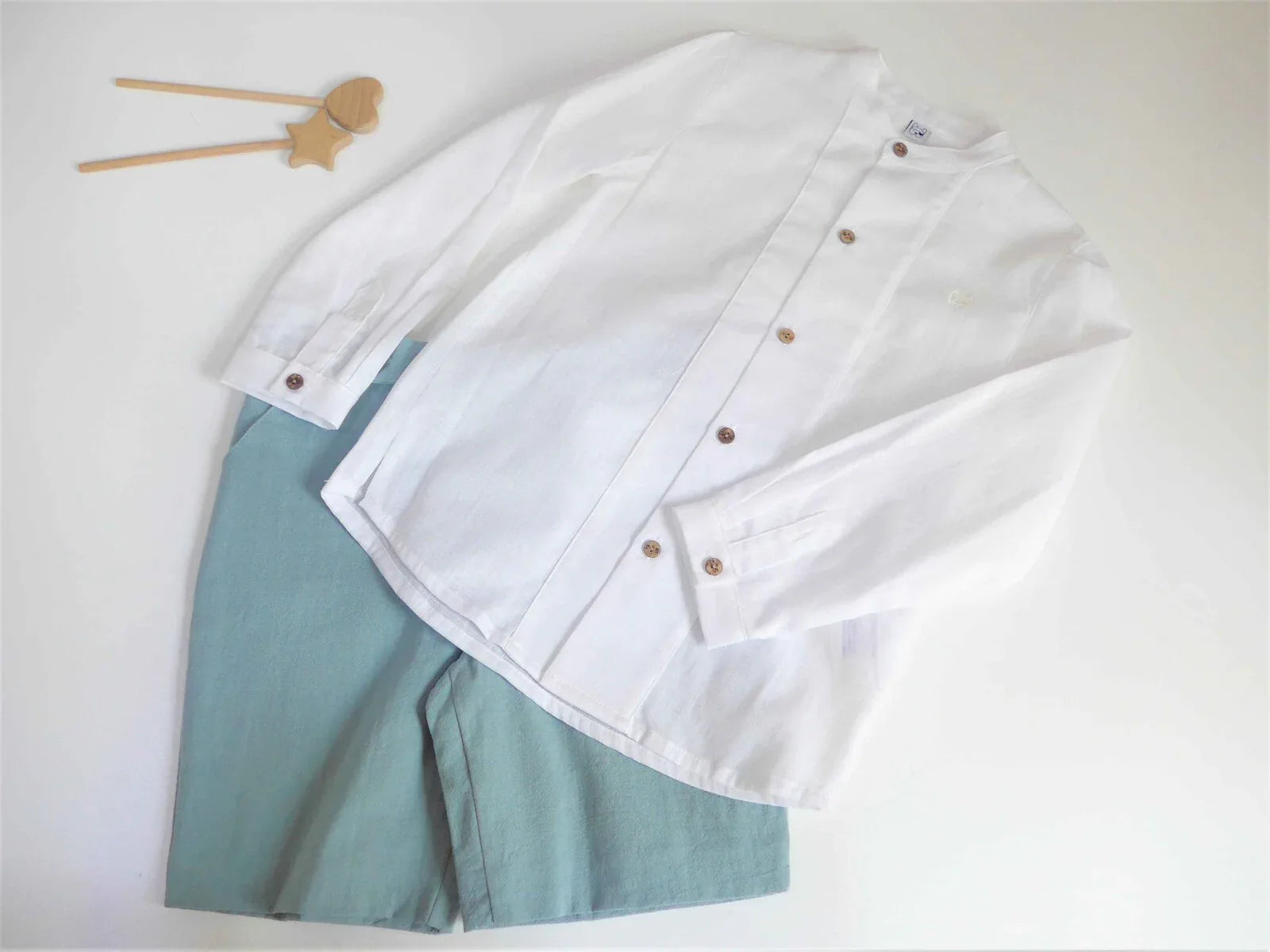 Conjunto camisa blanca y short verde "Dafne" - PARDALETS