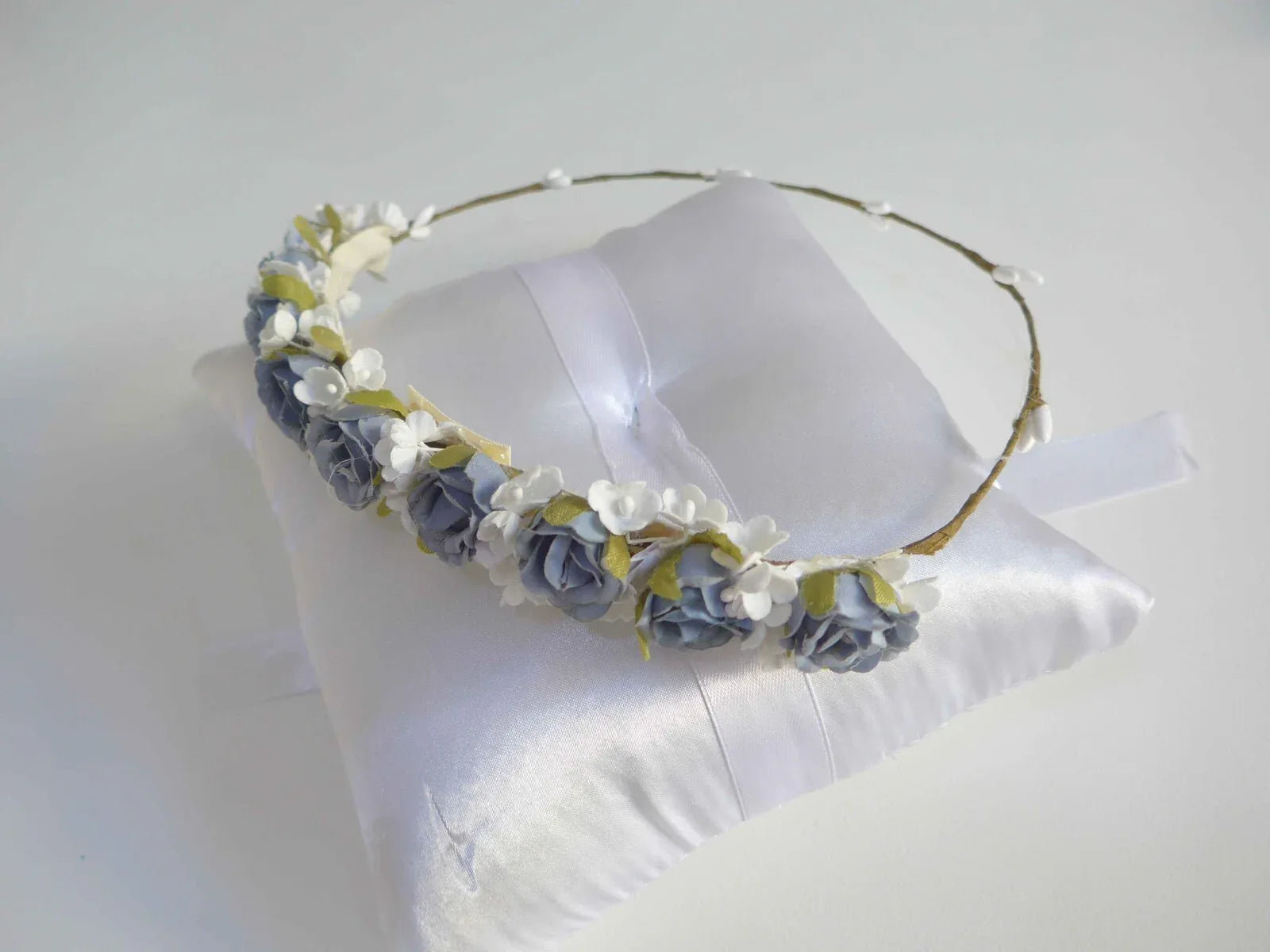 Corona flores azules y blancas - PARDALETS