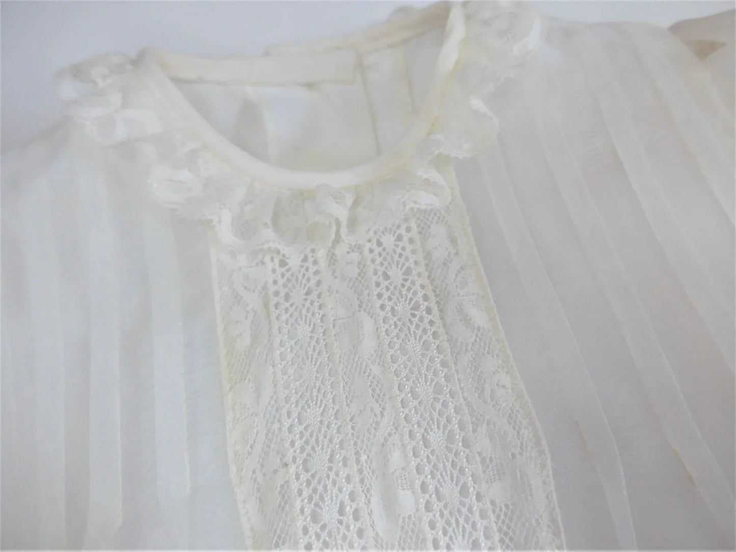 Pelele organza beig con puntilla - PARDALETS