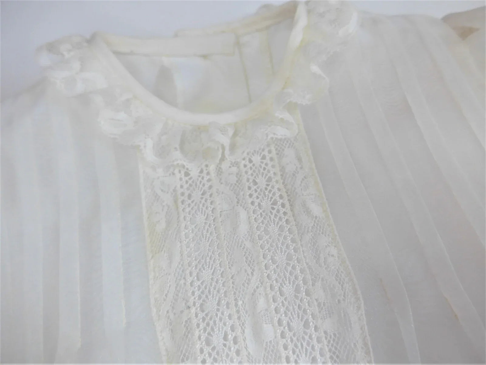 Pelele organza beig con puntilla - PARDALETS