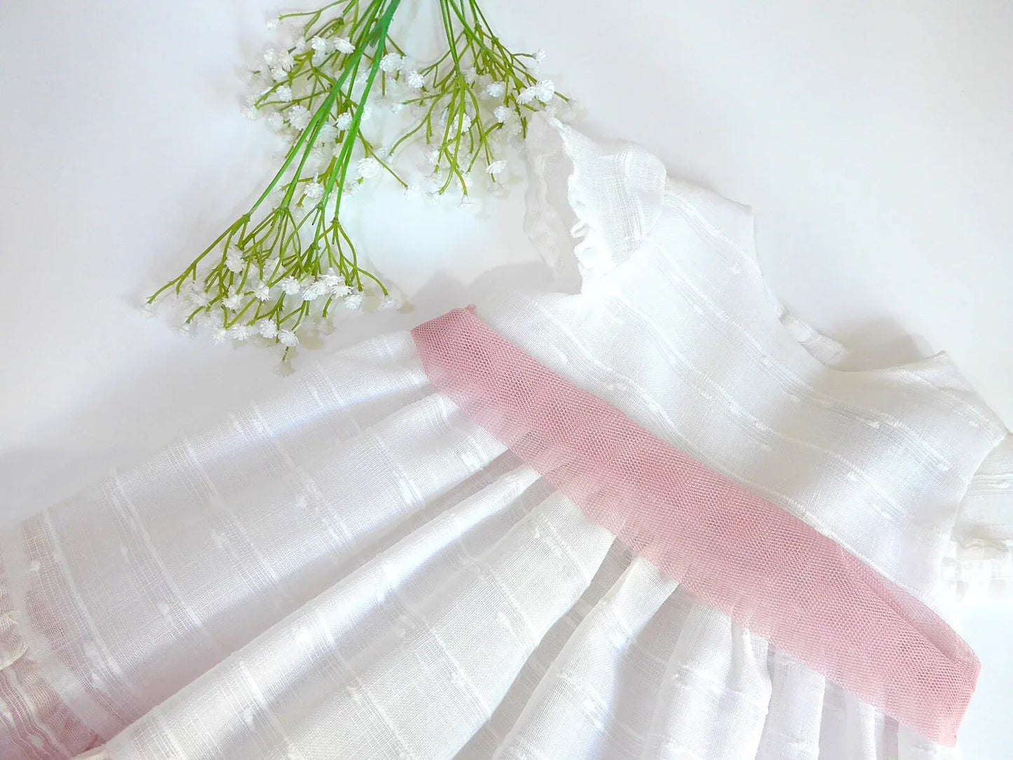 Vestido blanco con fajin tul rosa - PARDALETS