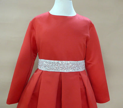 Vestido rojo con fajin de pedreria blanco - PARDALETS
