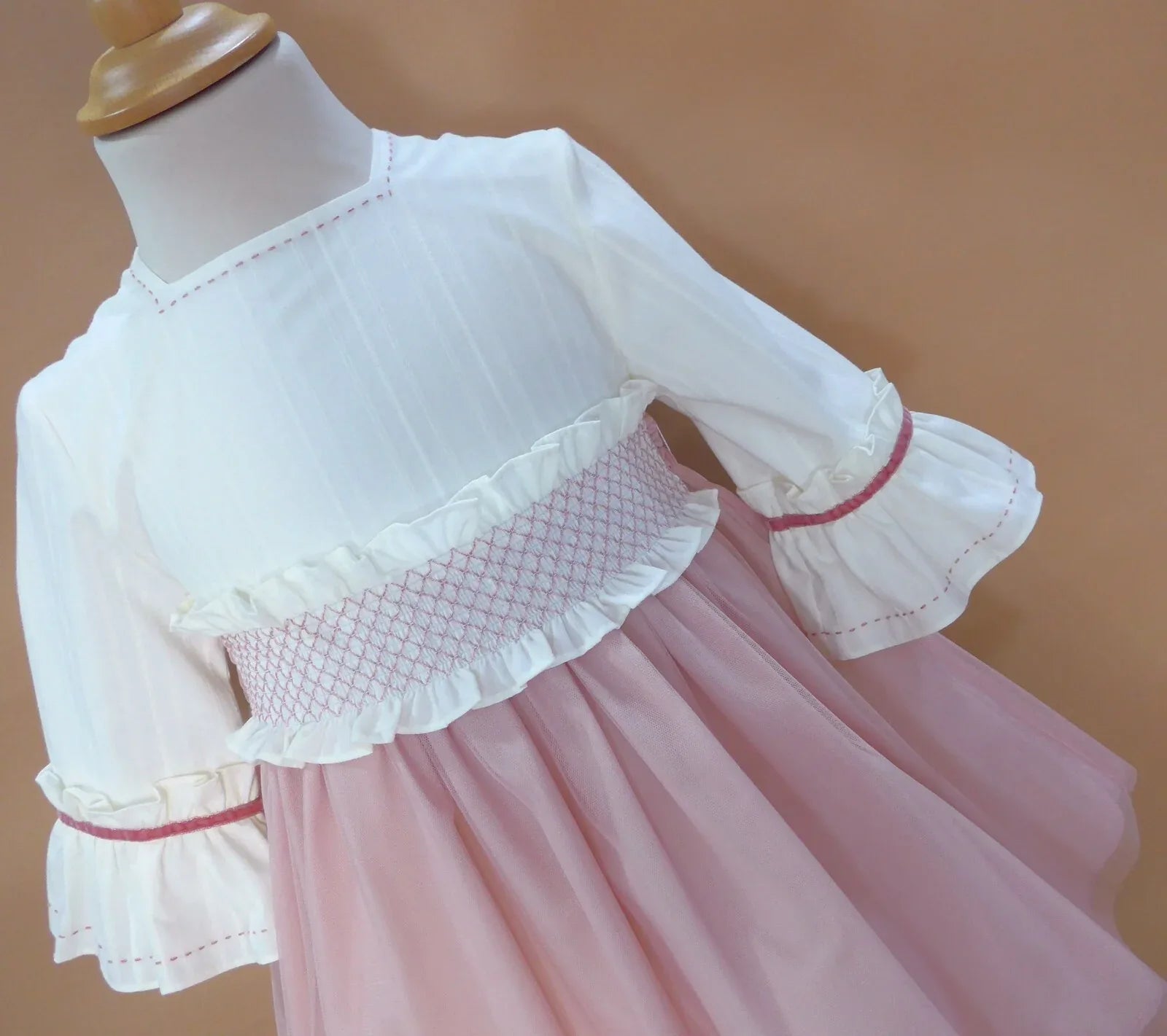 Vestido beig y falda tul rosa maquillaje "Manila" - PARDALETS