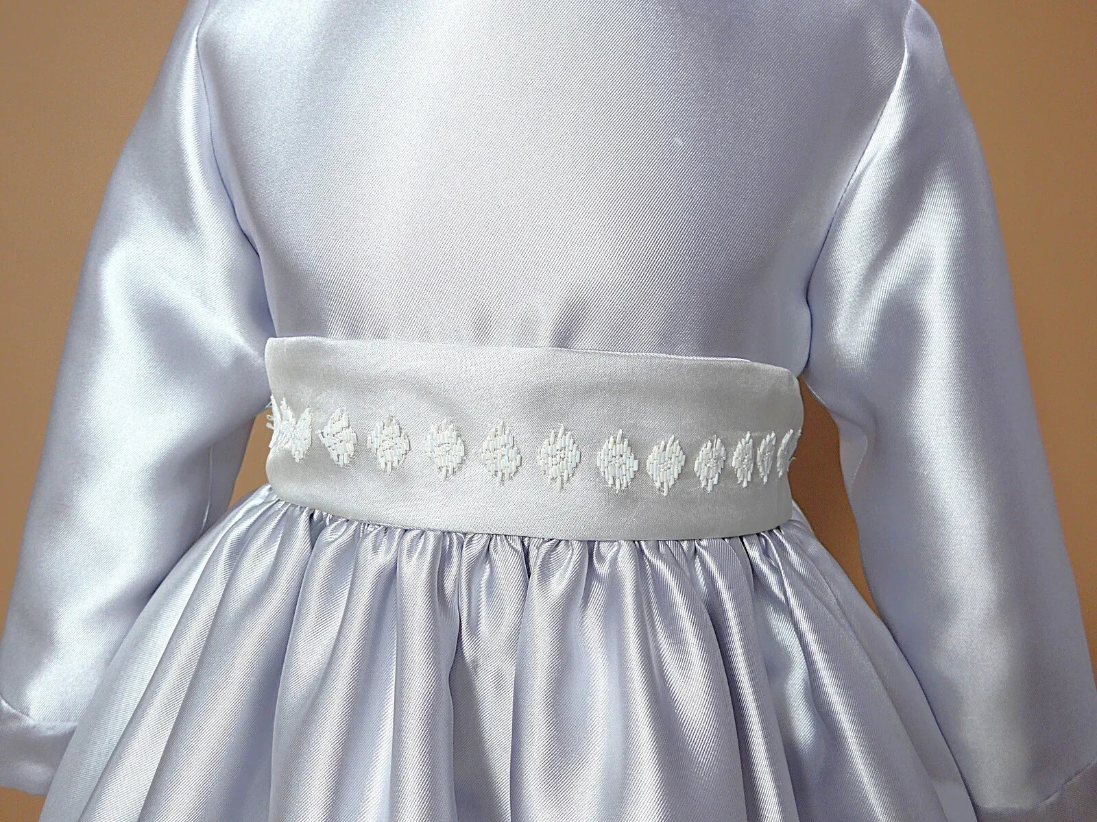 Vestido mikado gris perla y fajin - PARDALETS