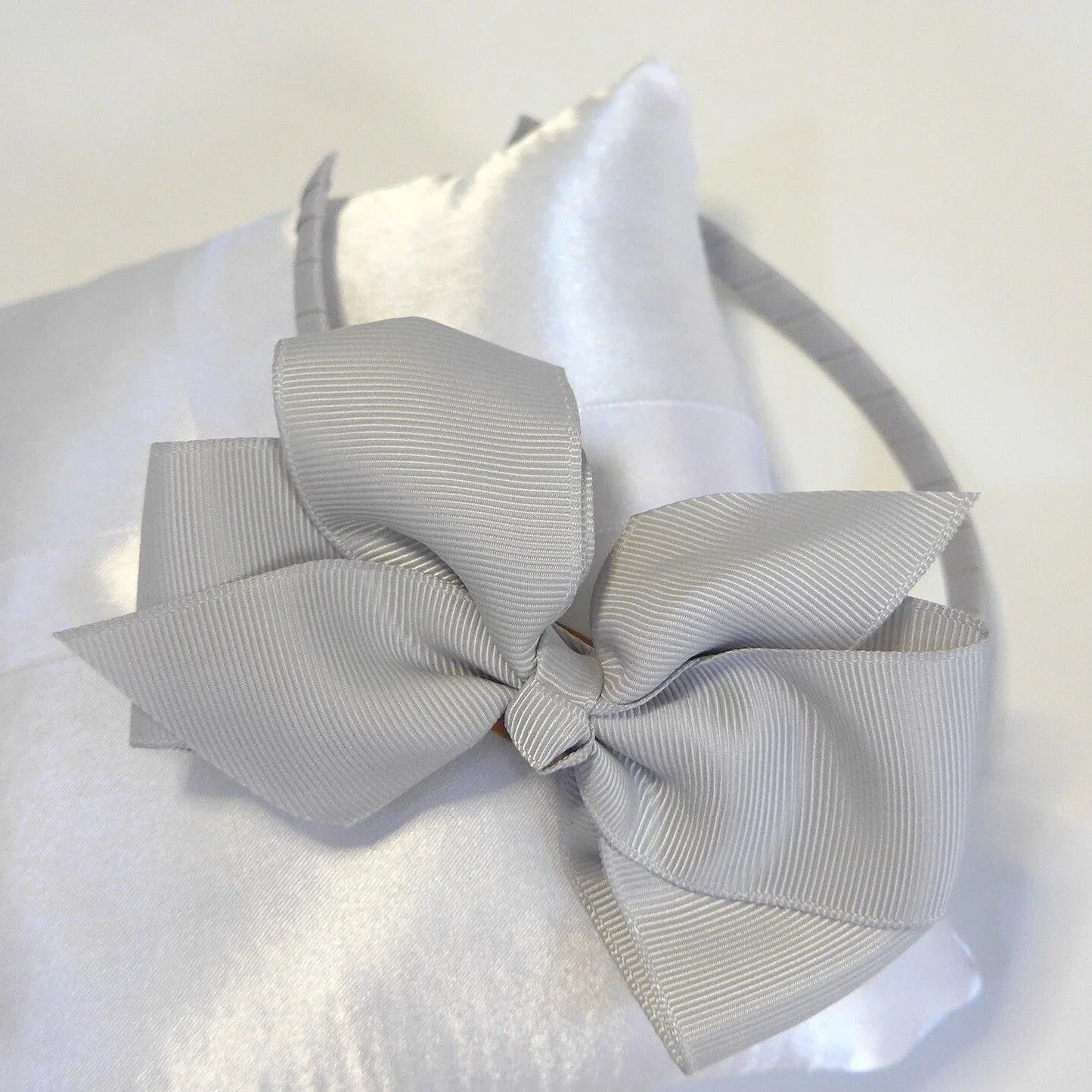 Diadema lazo grosgain gris perla - PARDALETS