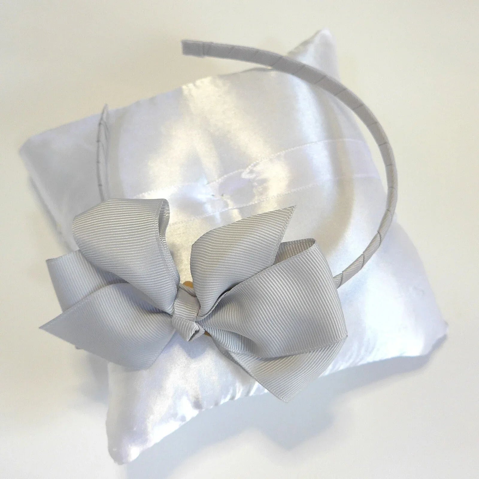 Diadema lazo grosgain gris perla - PARDALETS
