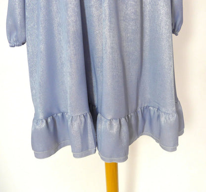 Vestido azul brillante con broche redondo - PARDALETS