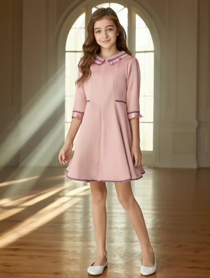 Vestido rosa empolvado con detalles morados y volante - PARDALETS