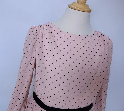 Vestido rosa con topitos negros y terciopelo negro - PARDALETS