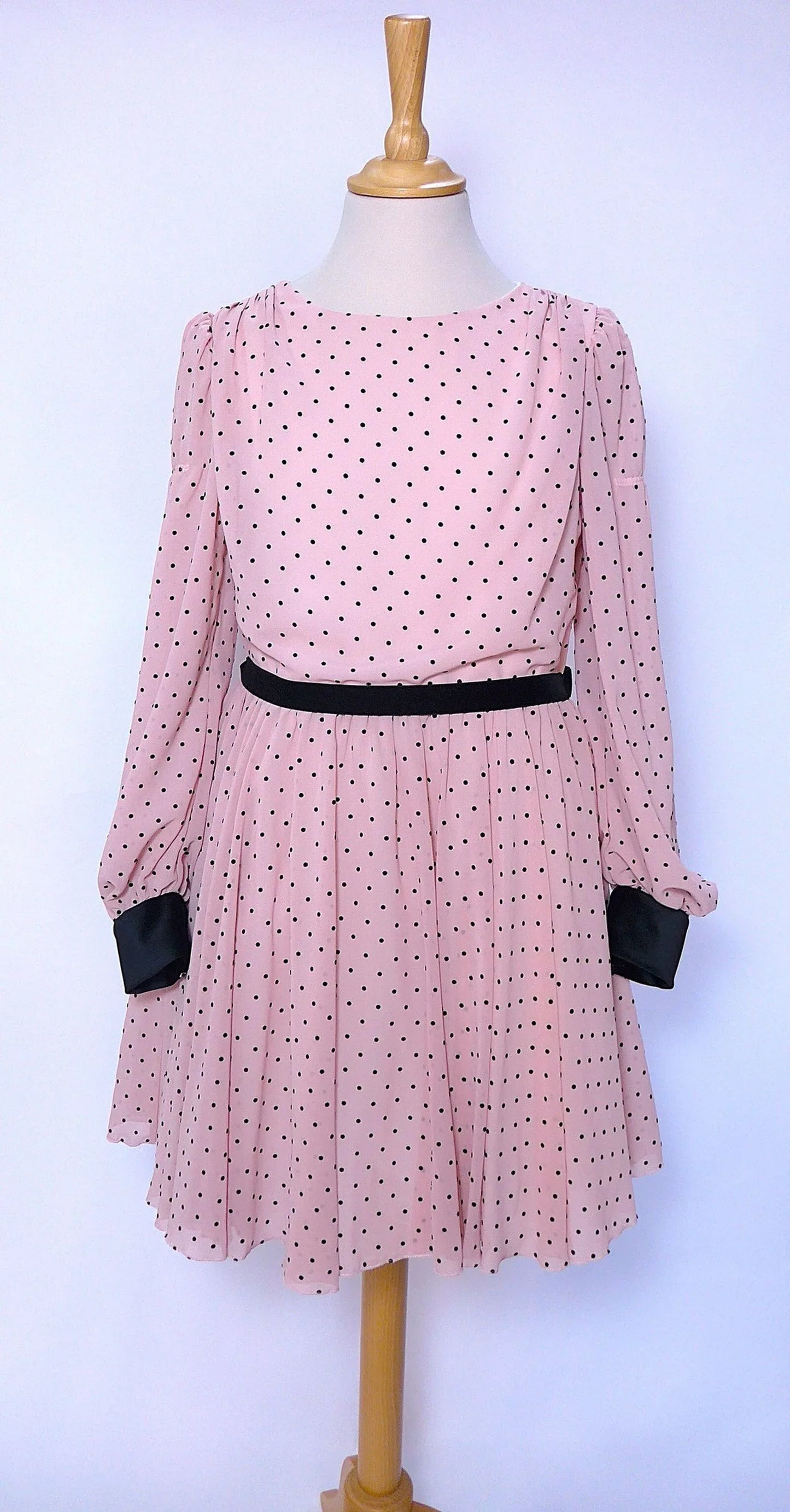 Vestido rosa con topitos negros y terciopelo negro - PARDALETS