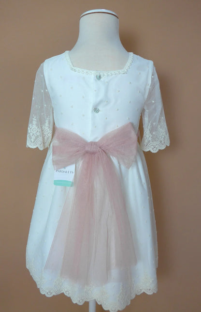 Vestido tul bordado manga francesa y fajin rosa - PARDALETS