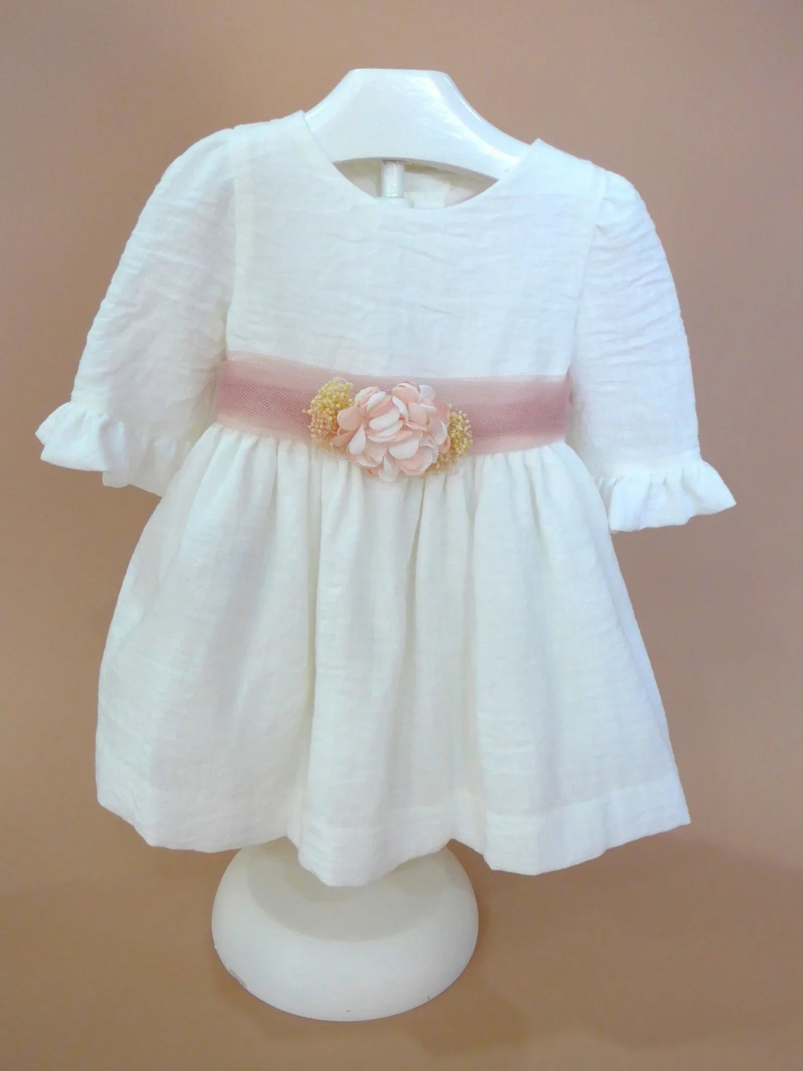 Vestido bambula blanco y fajin rosa - PARDALETS