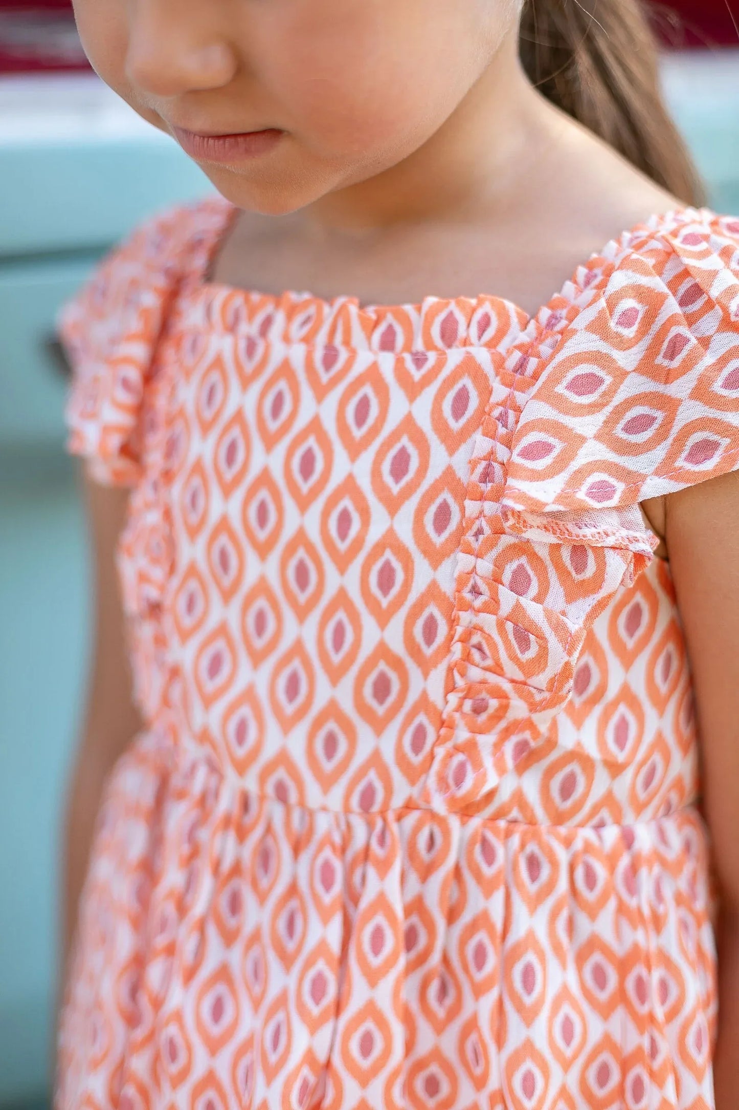 Conjunto blusa estampada naranja y short blanco - PARDALETS