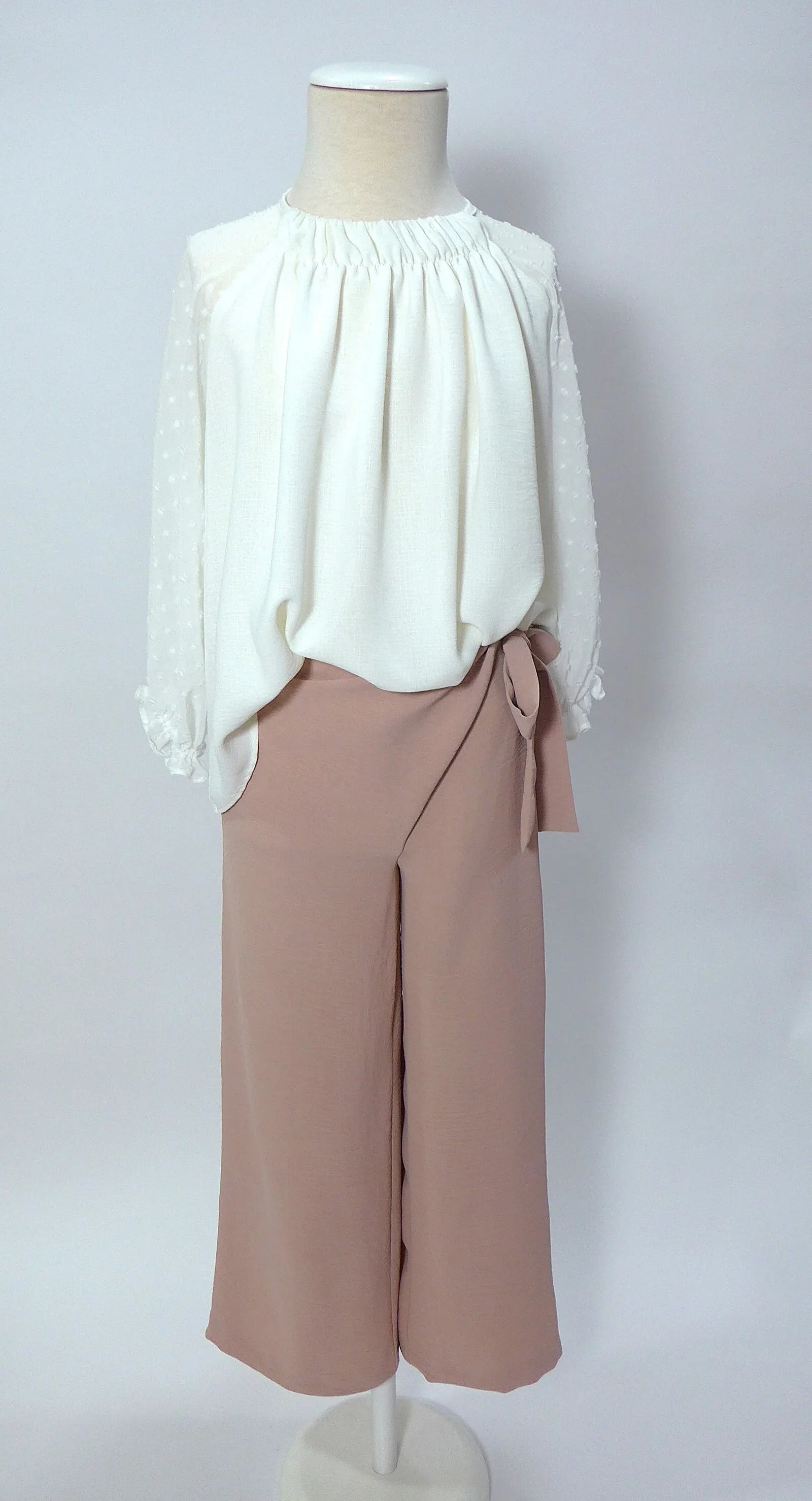 Conjunto blusa blanca y pantalon largo rosa empolvado - PARDALETS
