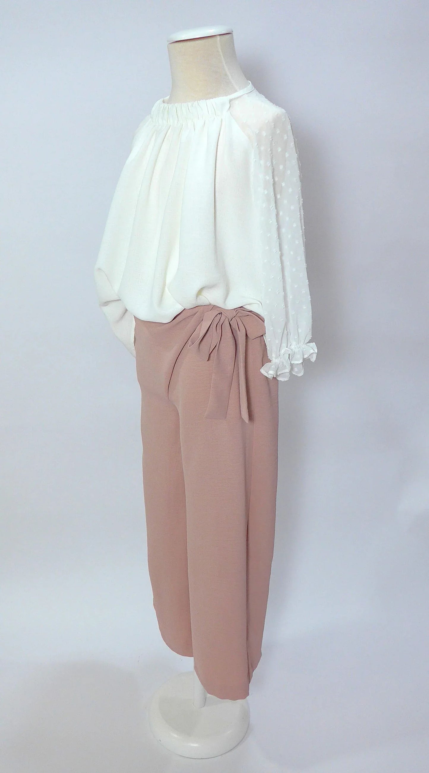 Conjunto blusa blanca y pantalon largo rosa empolvado - PARDALETS