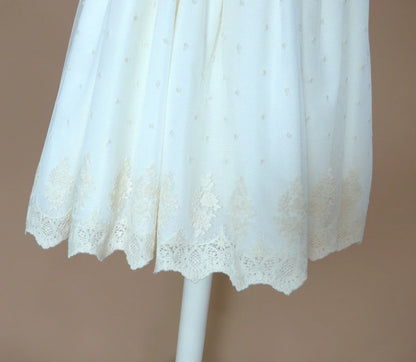 Vestido tul bordado beig y fajin azul - PARDALETS