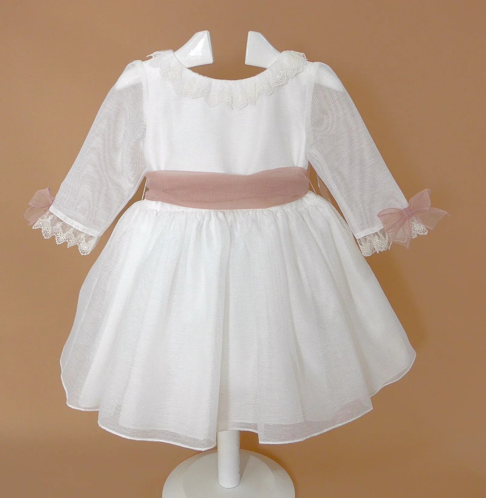 Vestido blanco organza rayada M/F fajín rosa - PARDALETS