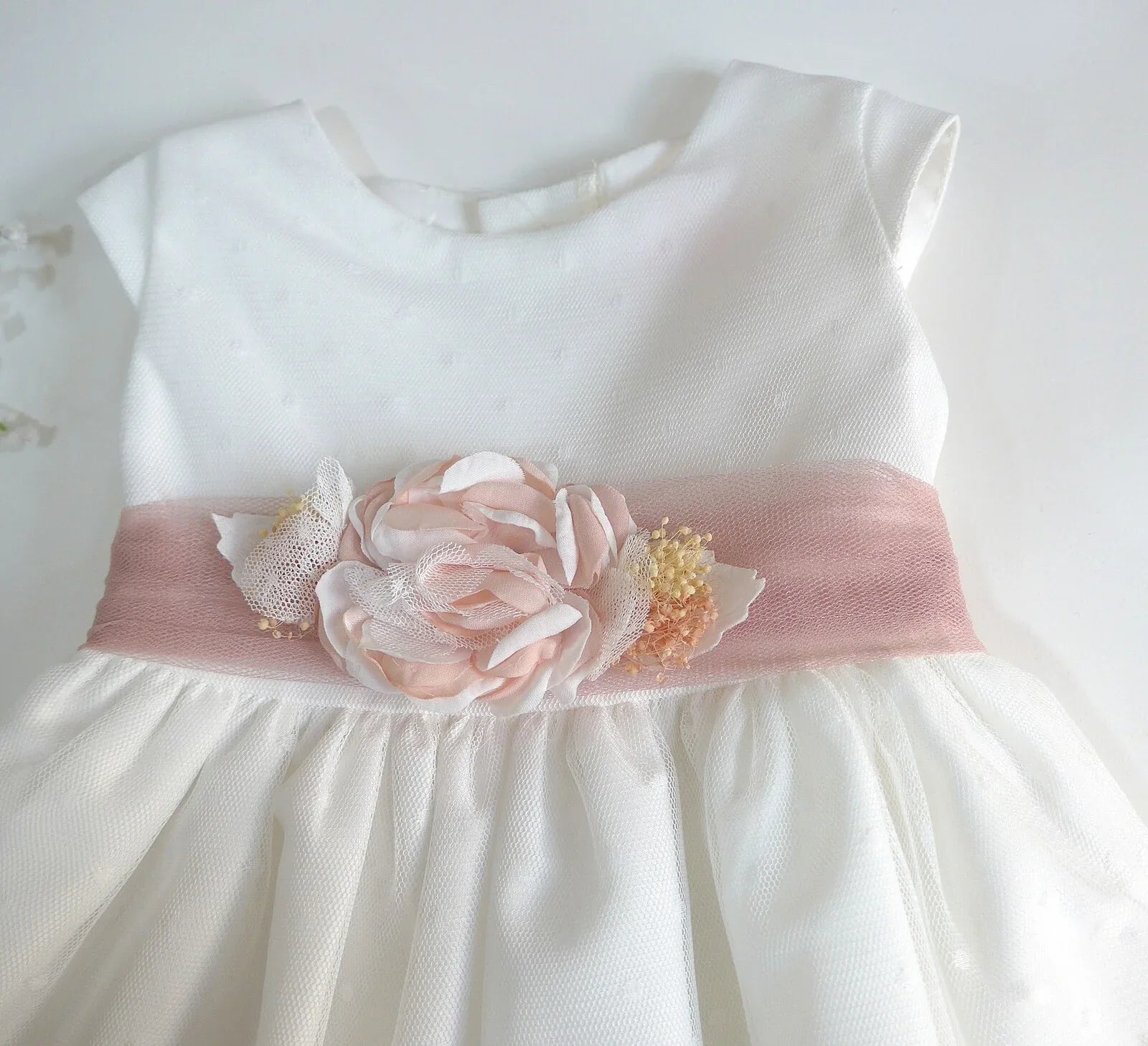 Vestido tul de plumeti con fajin rosa - PARDALETS