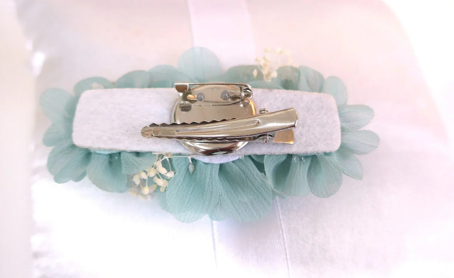 Tocado/broche verde empolvado - PARDALETS