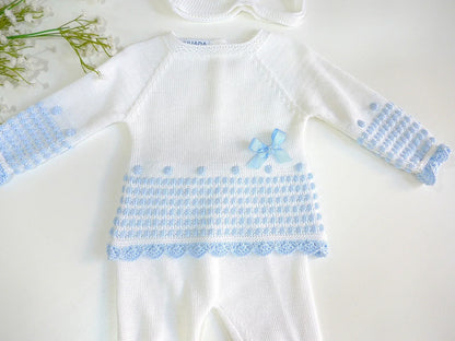 Jubon y polaina blanco con detalles azules y capota - PARDALETS