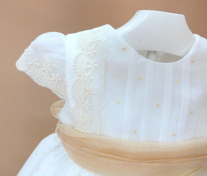 Vestido batista inglesa con topos bordados - PARDALETS