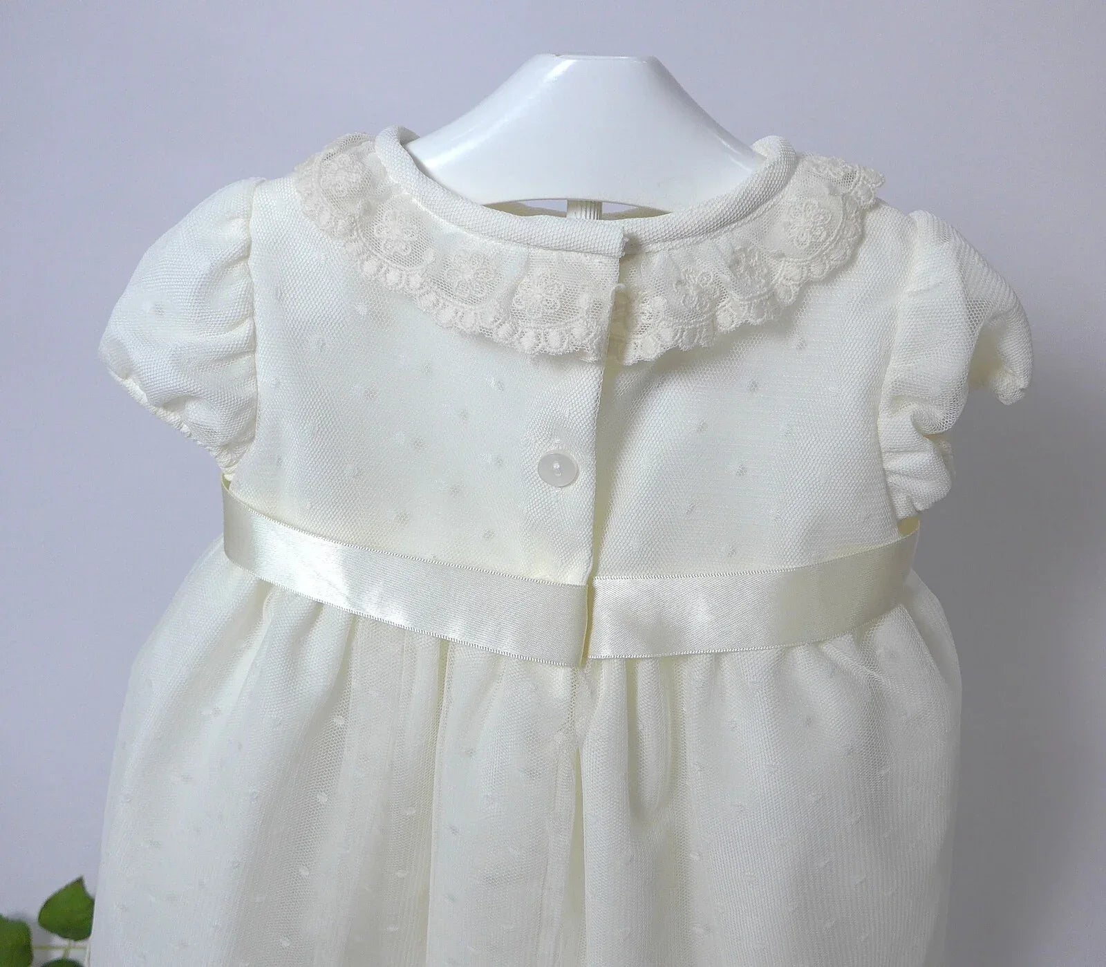 Jesusito tul beig con puntillas - PARDALETS