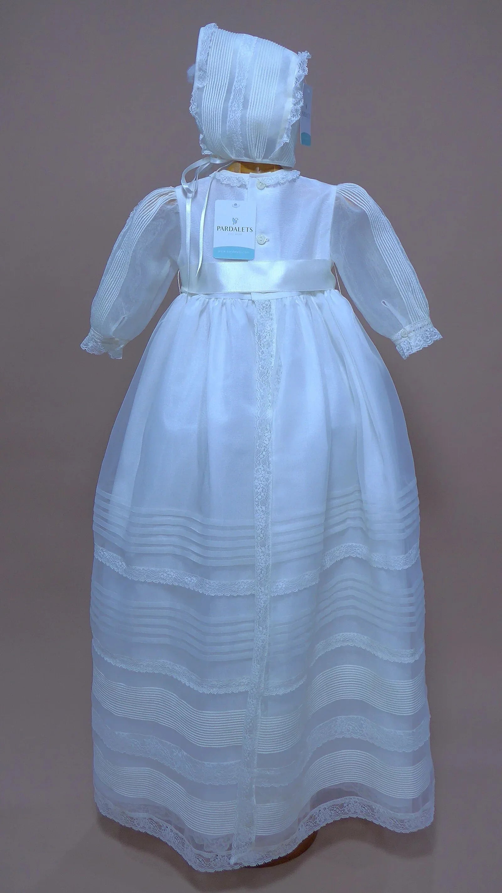 Faldon de organza beig con capa - PARDALETS